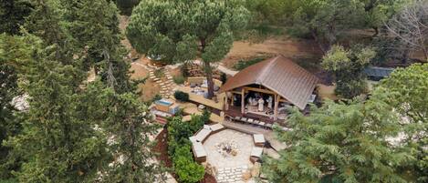 Sauna, hot tub, Turkish bath, body treatments, facials
