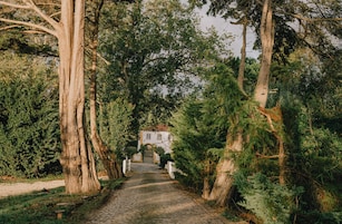 Entrada al alojamiento