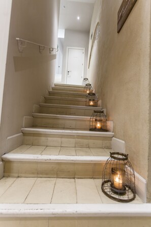 Interior entrance - Hotel Boutique Elvira Plaza (Seville)