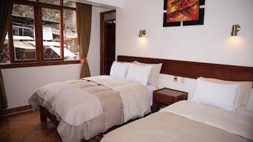 Superior Double Room, 2 Single Beds | 1 bedroom, in-room safe, desk, iron/ironing board