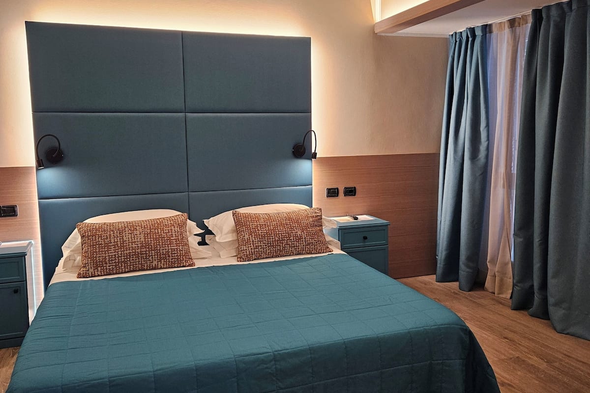 套房, 海景 | 意大利 Frette 床单、高档床上用品、迷你吧、客房内保险箱
