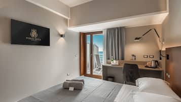 Chambre Classique, balcon, vue mer | Draps italiens Frette, literie de qualité supérieure, minibar