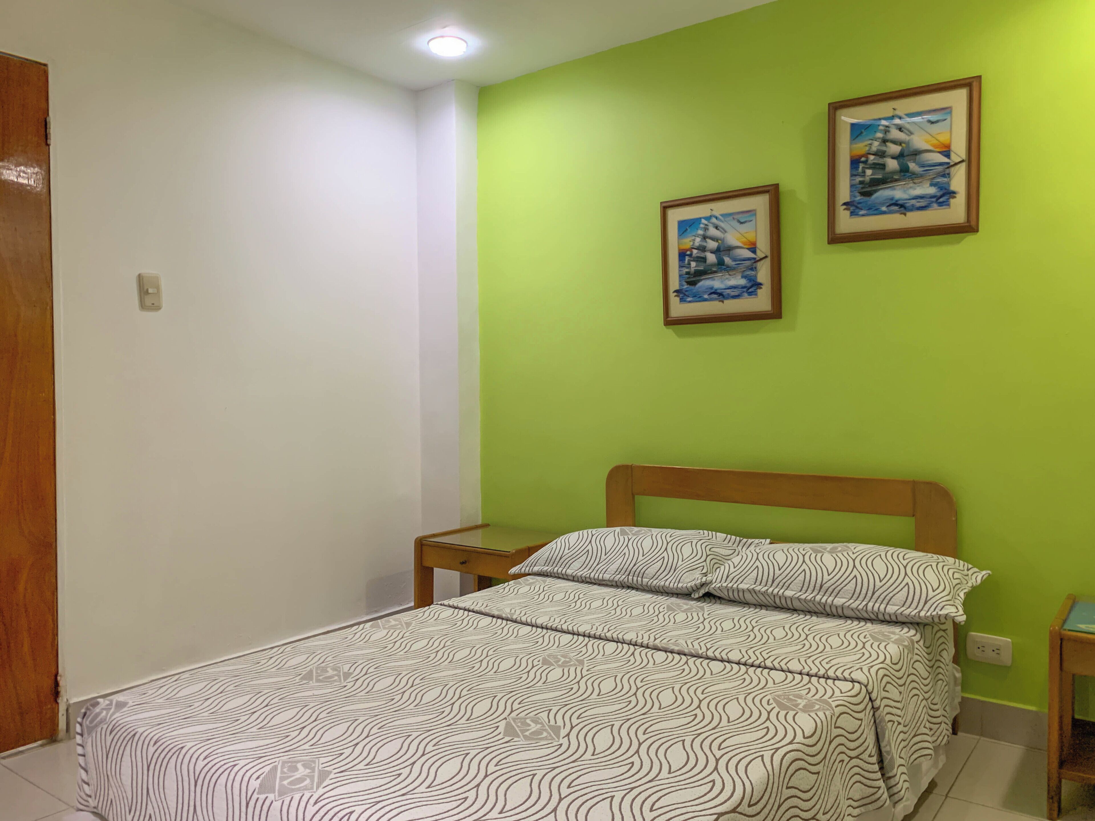 Habitación Doble | Truy cập Internet không dây miễn phí, bộ trải giường 