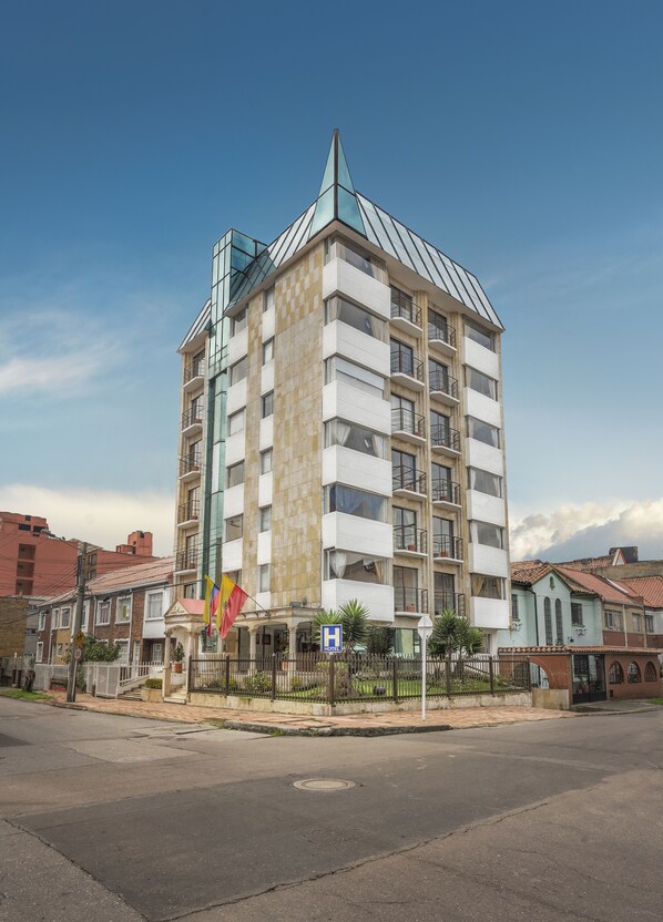 Front of property - Hotel Alicante (Bogotá)