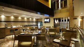 Tägliches kontinentales Frühstück (250 INR pro Person)