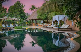 3 outdoor pools, free cabanas, pool umbrellas