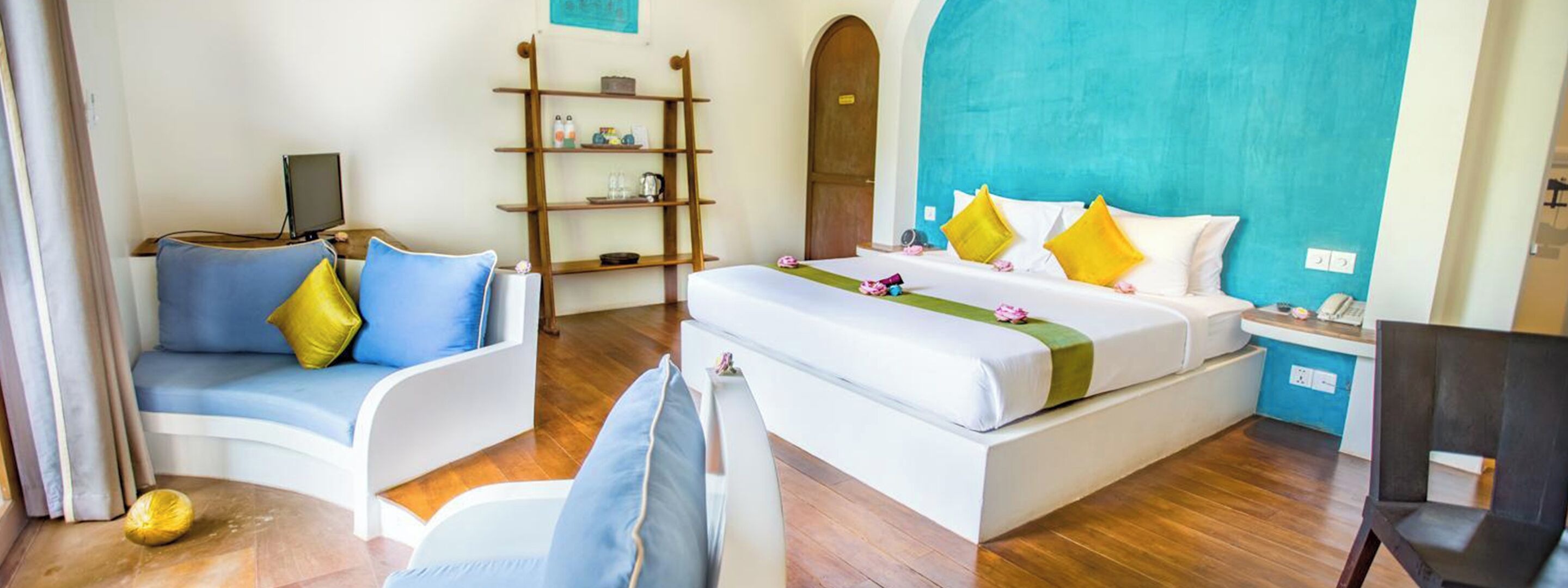 grand suite | minibar, in-room safe, individually decorated, desk