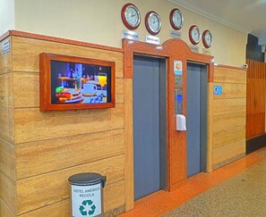 Elevator - Hotel America (Montevideo)