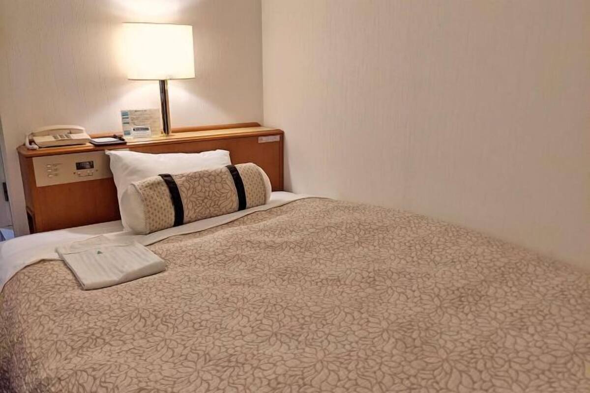 Skrivbord, ljudisolering, strykjÀrn/strykbrÀda och gratis wi-fi