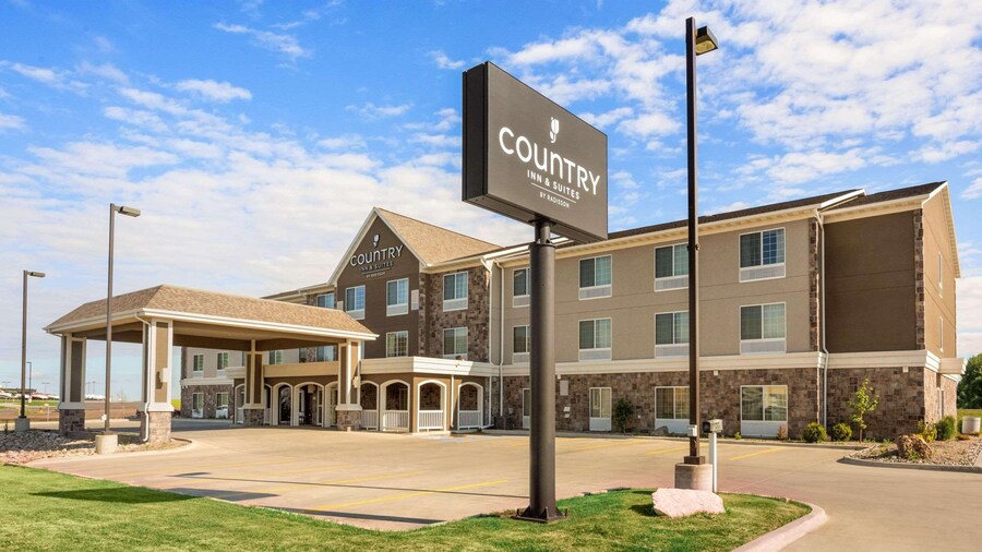 Country Inn & Suites by Radisson, Minot, ND