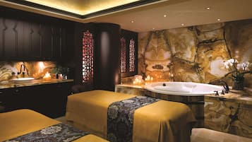 Baño turco o hammam, tratamientos corporales y hidroterapia