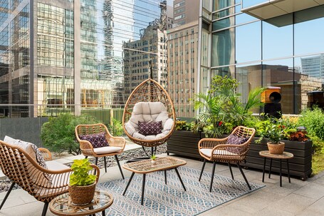 Shangri La Toronto - Image 14