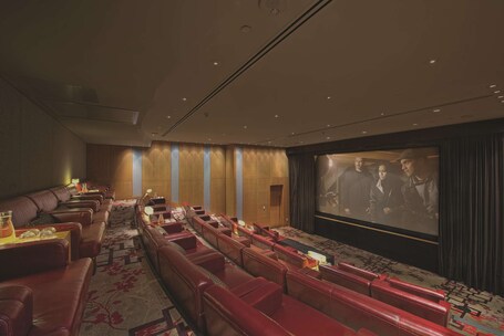 Shangri La Toronto - Image 28