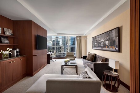 Shangri La Toronto - Image 32