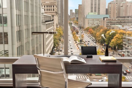 Shangri La Toronto - Image 26