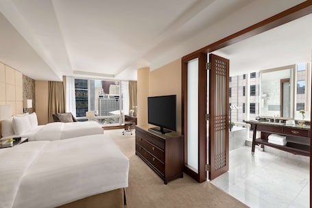 Shangri La Toronto - Image 3