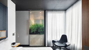 Standard Room, 1 Queen Bed
