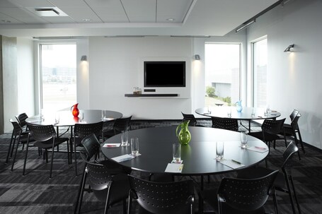 Alt Hotel Toronto Airport - Image 27
