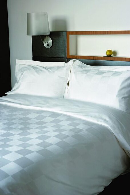 Alt Hotel Toronto Airport - Image 15