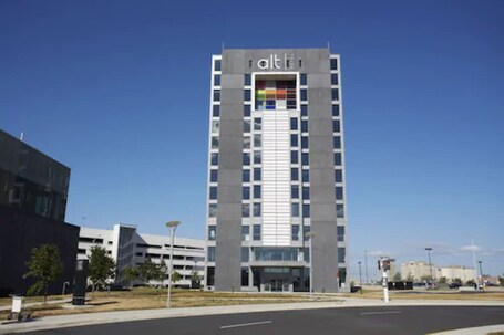 Alt Hotel Toronto Airport - Image 17