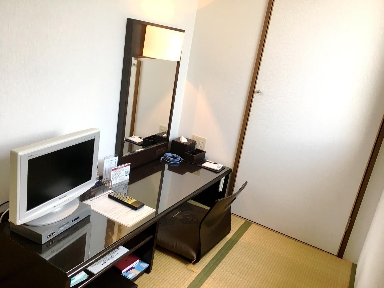 in-room safe, desk, free wifi, bed sheets