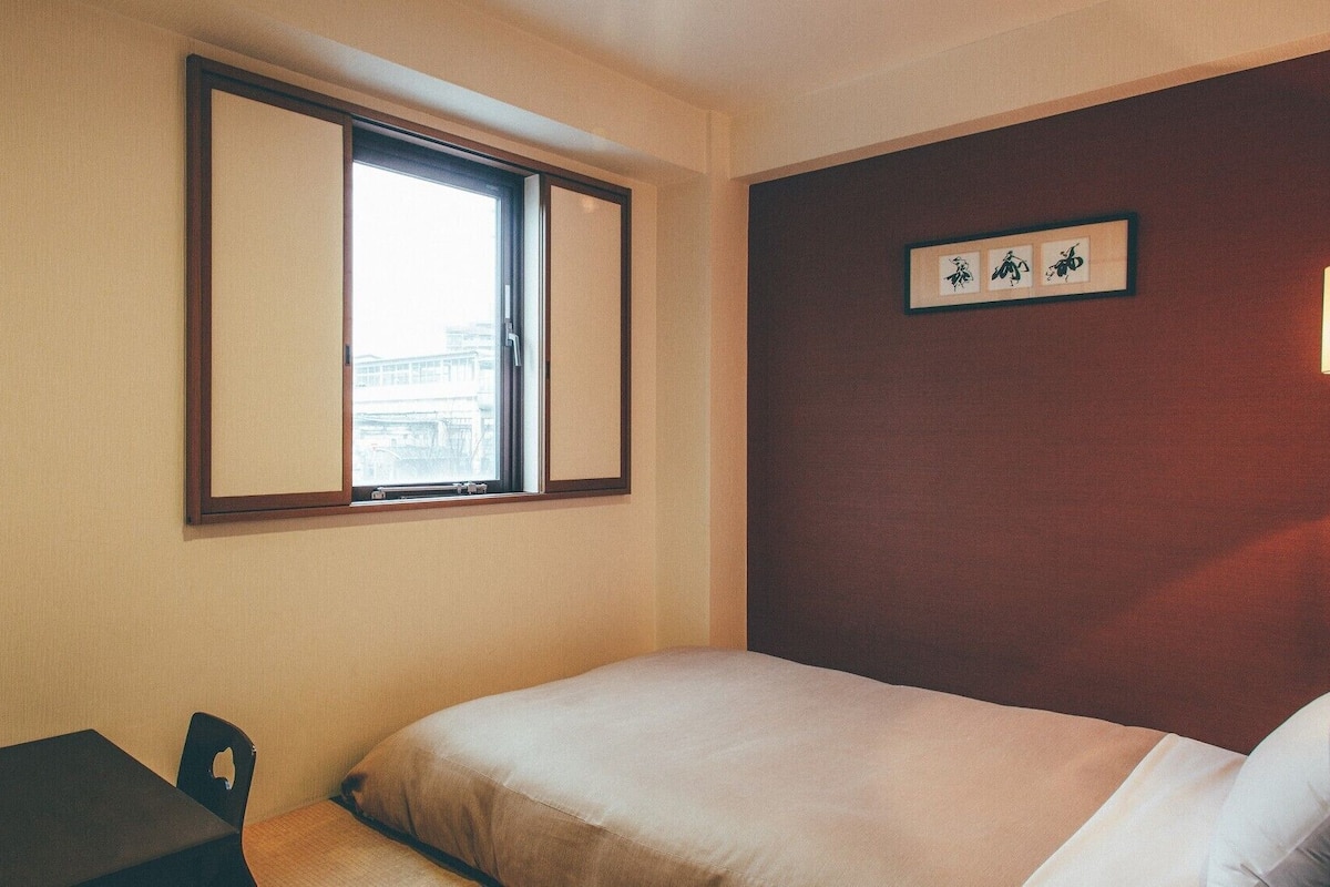Iron/ironing board (on request), WiFi (free)