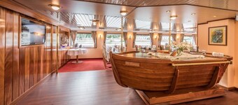 Florentina Boat Hotel