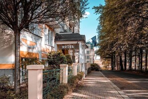 Exterior - Villa Savoy Spa Park Hotel (Marianske Lazne)