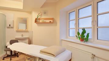 Sauna, poreallas, mutakylpyjä, hydroterapiaa, aromaterapiaa