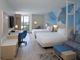 Premium bedding, in-room safe, individually decorated