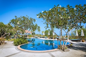 2 outdoor pools - Chalong Chalet Resort & Longstay (Chalong)