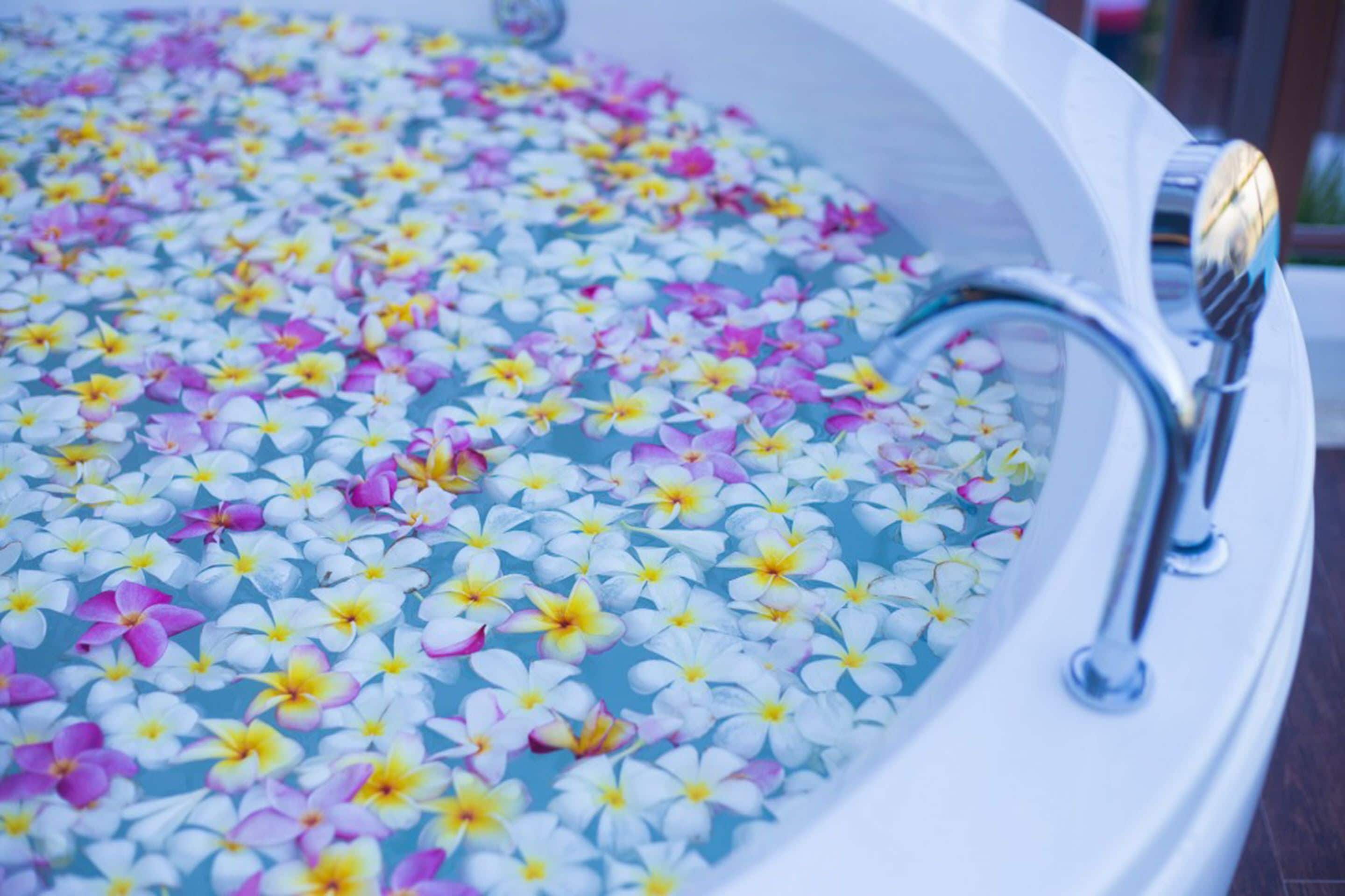 aromatherapy, thai massages, body scrubs, massages