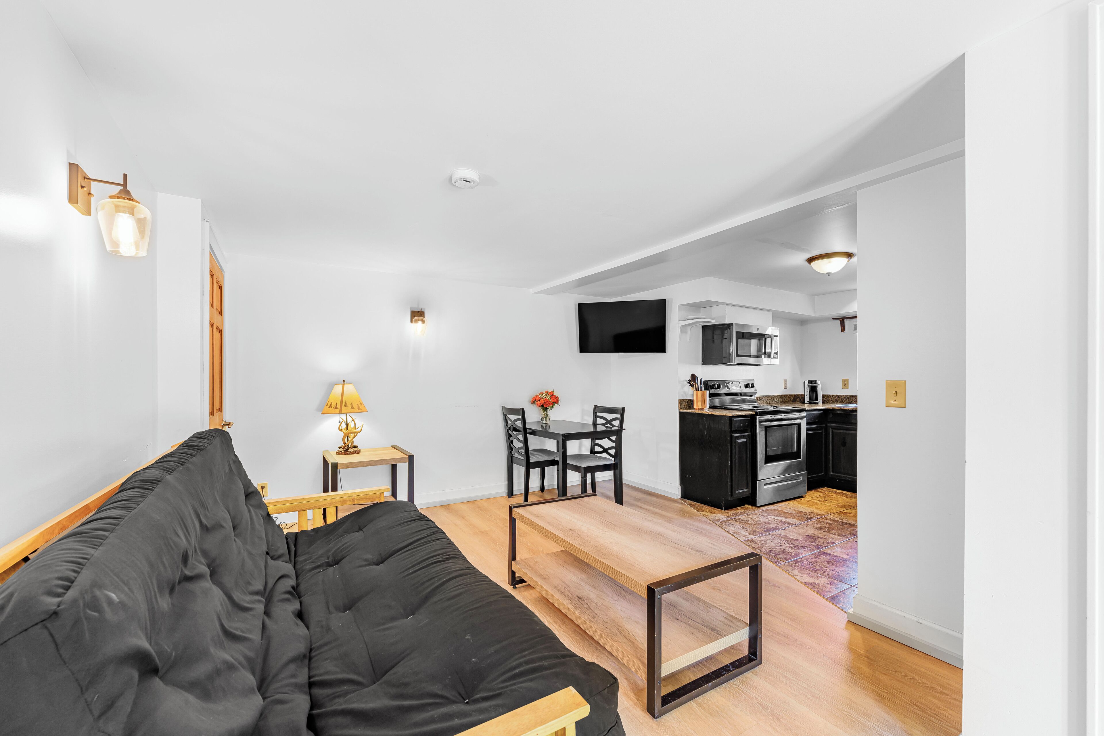 Camera Premium, 2 camere da letto | Area soggiorno | Smart TV 55 pollici con canali digitali, TV, Hulu