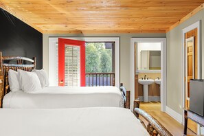 Habitación Deluxe, 2 camas dobles | Ropa de cama de alta calidad, edredones de plumas, decoración individual