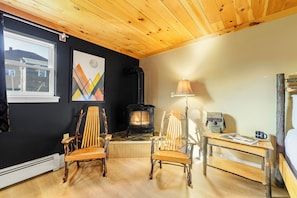 Deluxe-Zimmer, 1 King-Bett | 1 Schlafzimmer, hochwertige Bettwaren, Daunenbettdecken