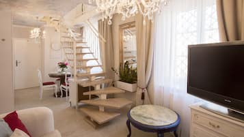 1 bedroom, in-room safe, iron/ironing board, free WiFi