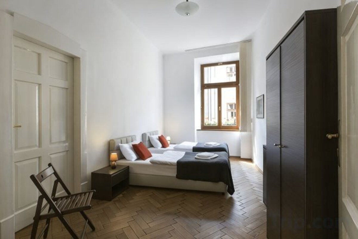 23 Slawkowska Street Two Bedrooms Apartment