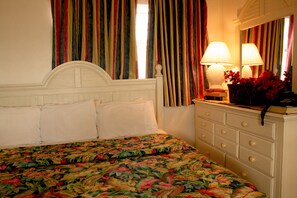 Ropa de cama de alta calidad, escritorio y insonorización