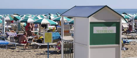 Spiaggia privata nelle vicinanze, cabine da spiaggia gratuite