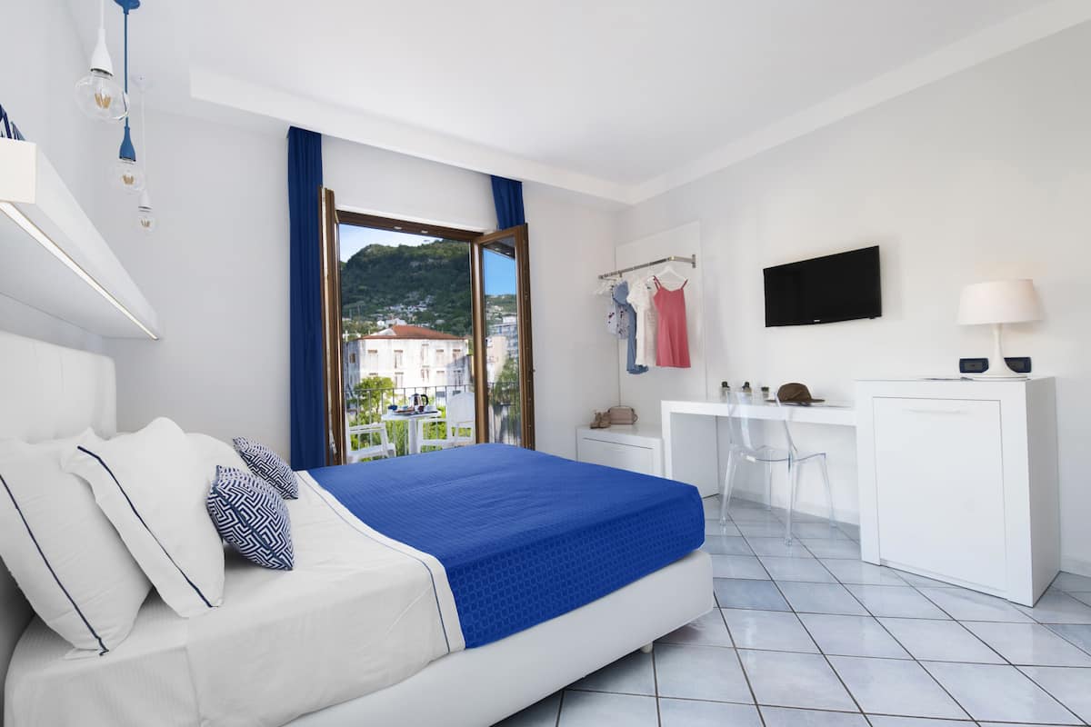 Ropa de cama de alta calidad y minibar