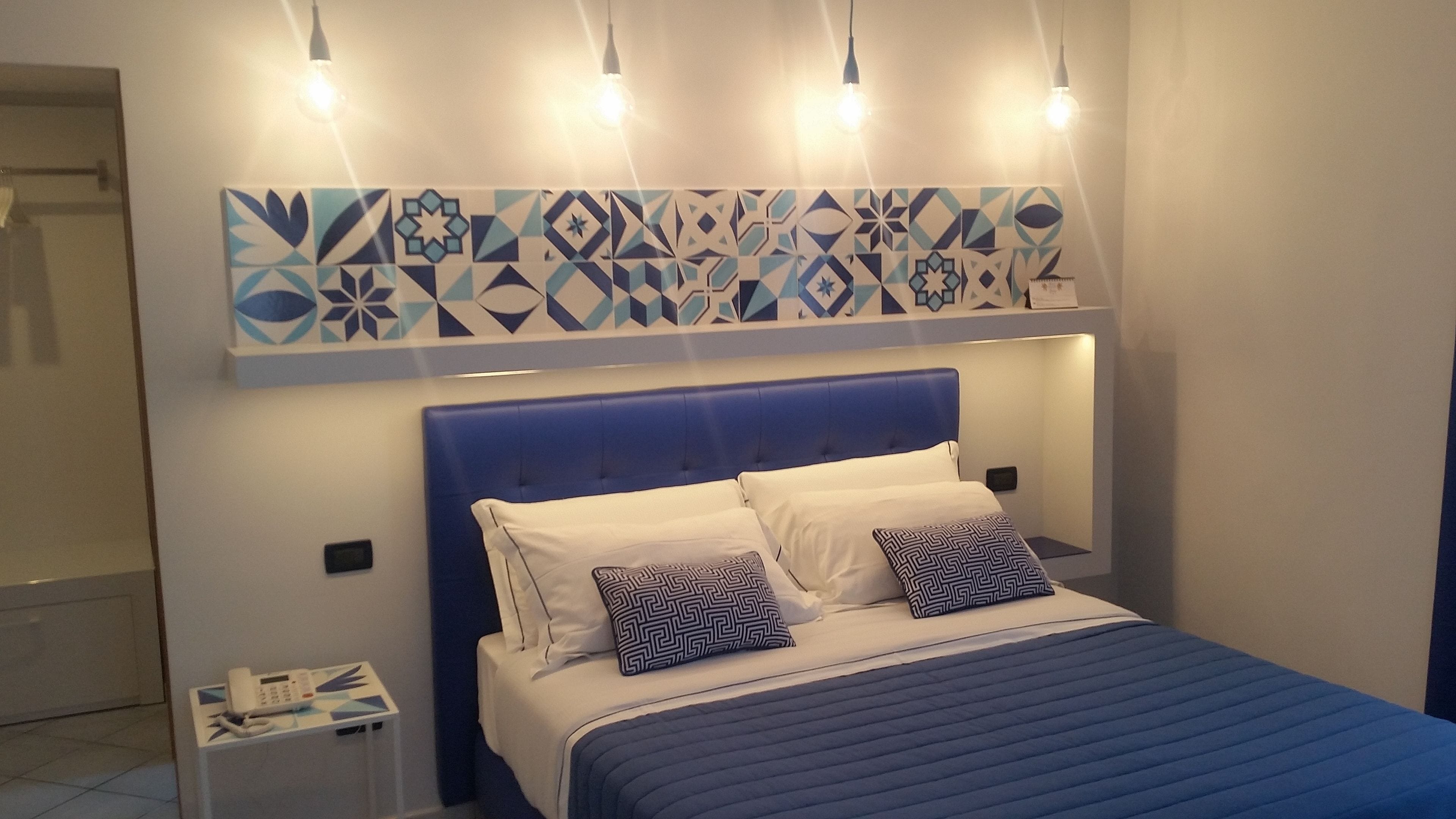 double room | 1 bedroom, premium bedding, minibar, in-room safe