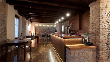 Bar lounge