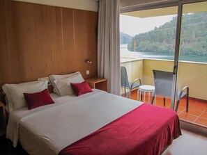 In-room safe, blackout curtains, free WiFi, bed sheets