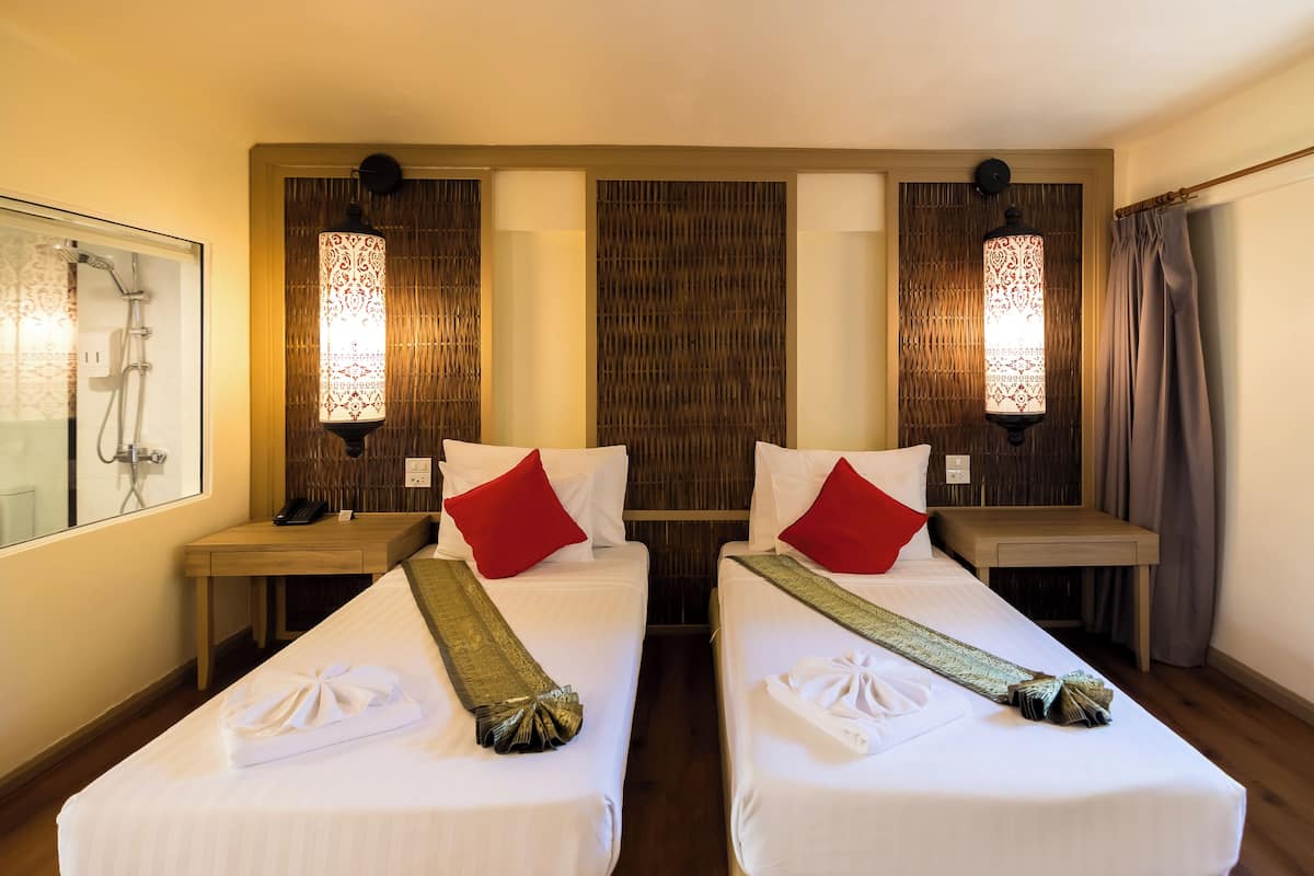 1 bedroom, premium bedding, in-room safe, desk