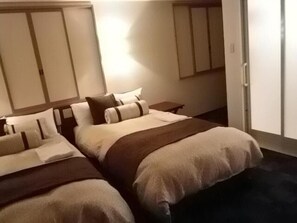 Escrivaninha, Wi-Fi de cortesia, roupa de cama