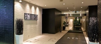 Hamilton Hotel Black