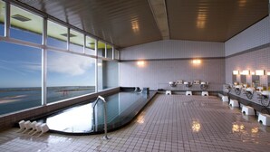 A modern bathroom with a large window, a pool, and multiple sinks. - Hamanako Resort & Spa The Ocean (Hamamatsu)