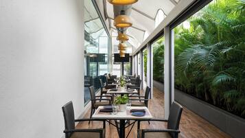 Breakfast, lunch and dinner served