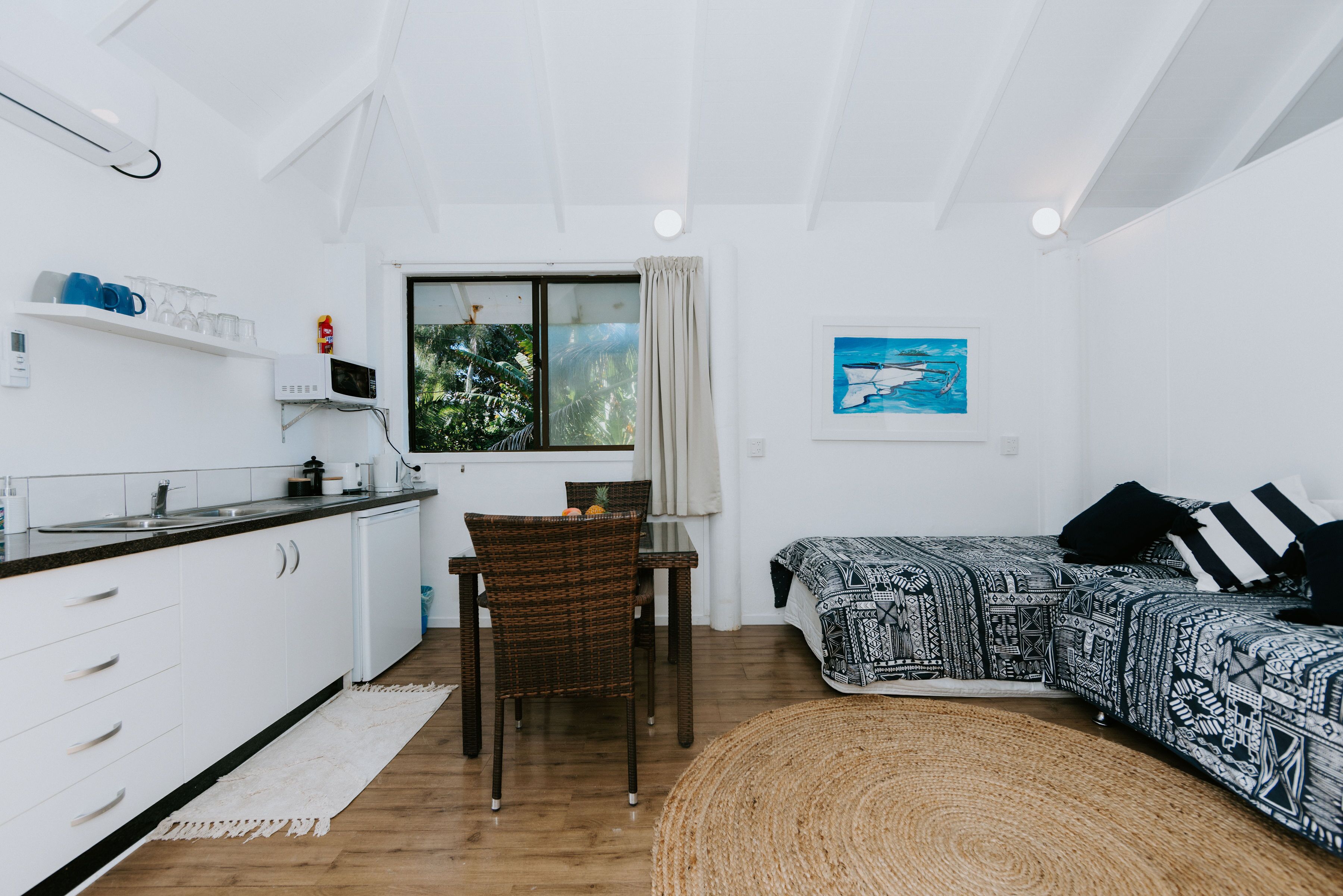 Vila família, vista para o oceano | Cozinha americana privada | Frigobar, micro-ondas, cafeteira/chaleira, chaleira elétrica