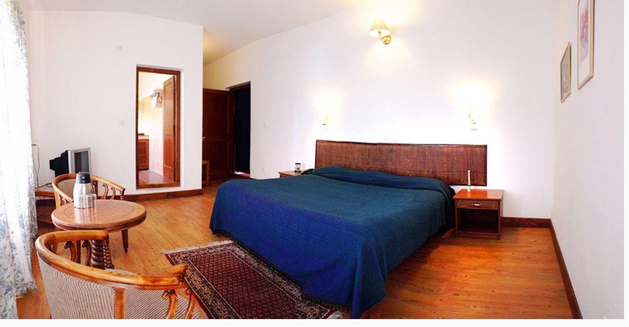 superior room | premium bedding, down duvets, desk, iron/ironing board